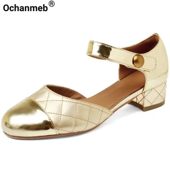 Женские босоножки из натуральной кожи Ochanmeb, золотые Дизайнерские Стеганые сандалии на толстом среднем каблуке, женская летняя обувь с серебряными пуговицами
