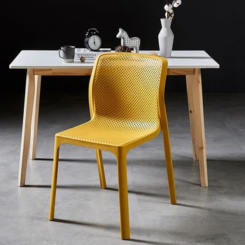 Скандинавский пластиковый обеденный стул для отдыха на открытом воздухе Дизайнерский стул Современный минималистичный стул для кофе и переговоров